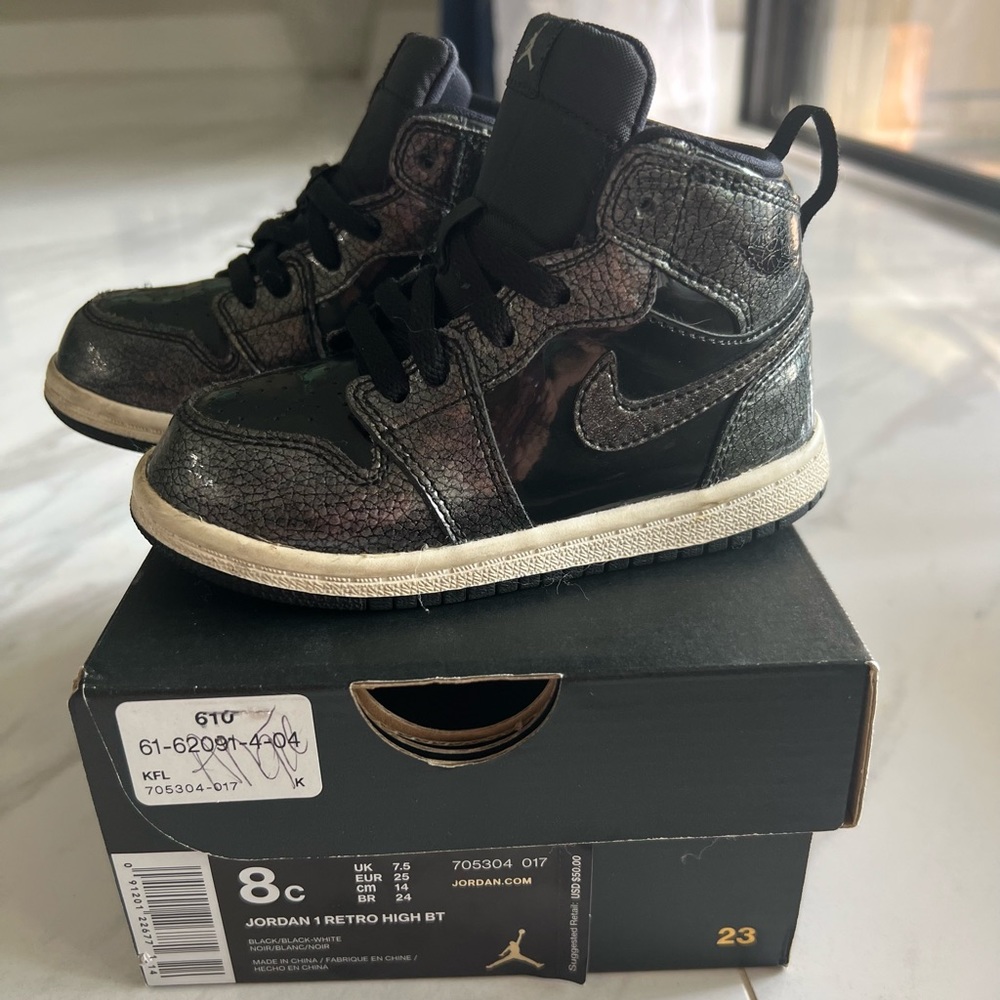 Kids Jordan 1 sneakers